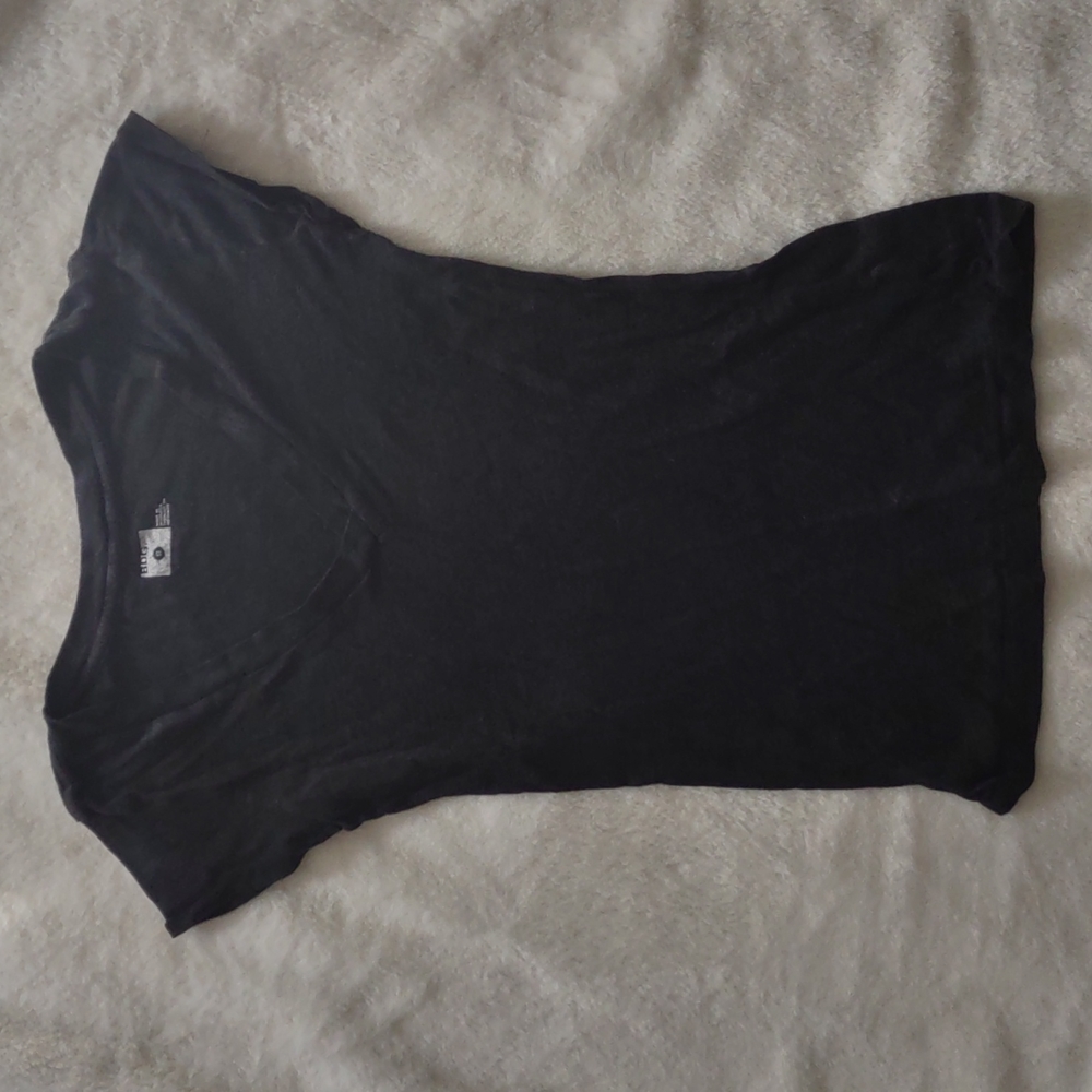 BDG charcoal v neck t-shirt